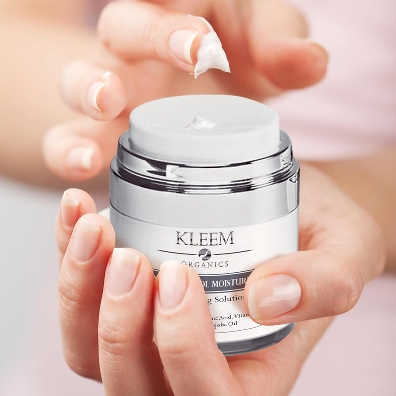 Retinol Face Cream with Hyaluronic Acid & Vitamin E – Anti-Wrinkle Firming Night Cream - Hydrating Night Moisturiser to Reduce Lines and Wrinkles. For Sensitive Skin, 50ml