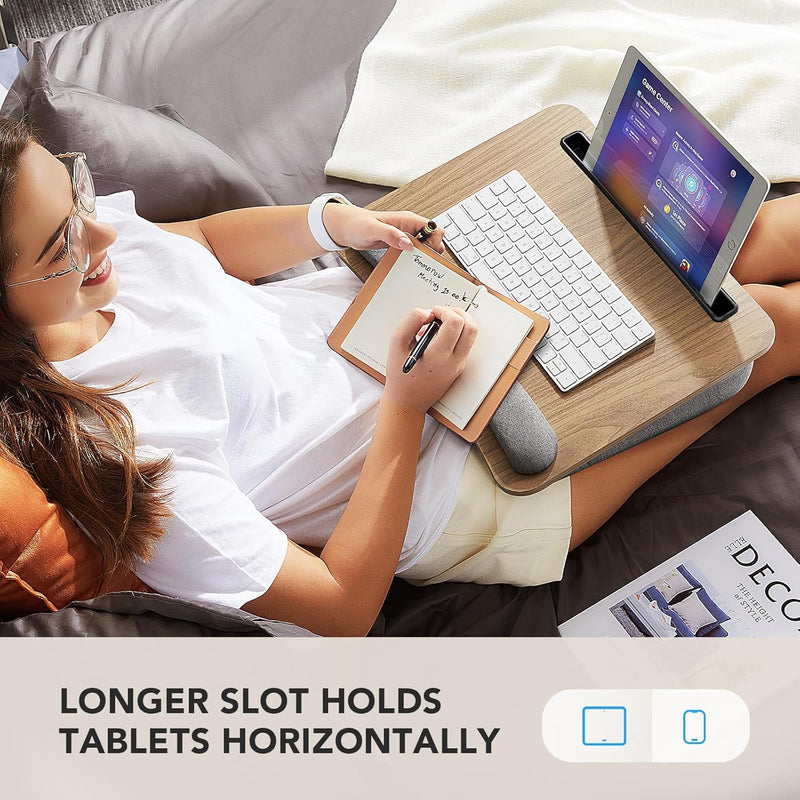HUANUO Laptop Desk Convient à Un Ordinateur Portable, Bureau Portable avec Coussin d'oreiller, Bande antidérapante et Fonction de Stockage pour Les étudiants de Bureau à Domicile(16,5'×11,8')